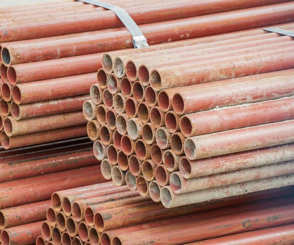 Découvrez les tubes acier : robustesse et polyvalence pour tous